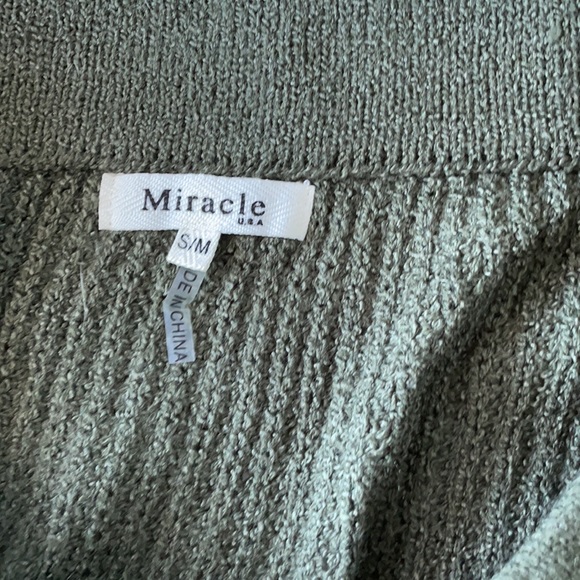 Sweater - Picture 2 of 3